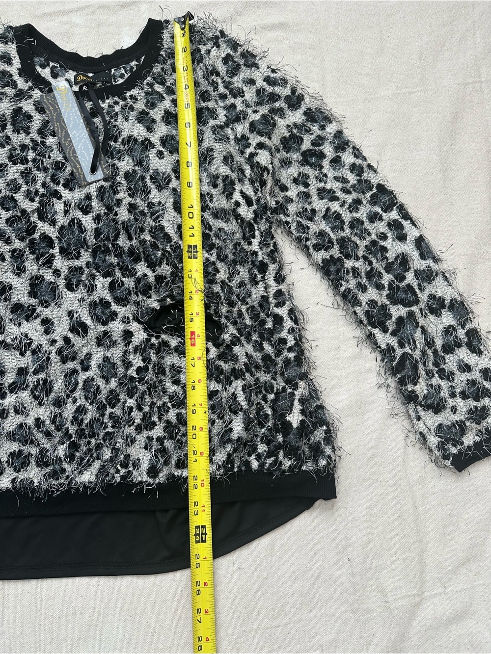 NWT DOCEI Black/White Eyelash Leopard Contrast Pleated Back Blouse Size S/M - Picture 4 of 9